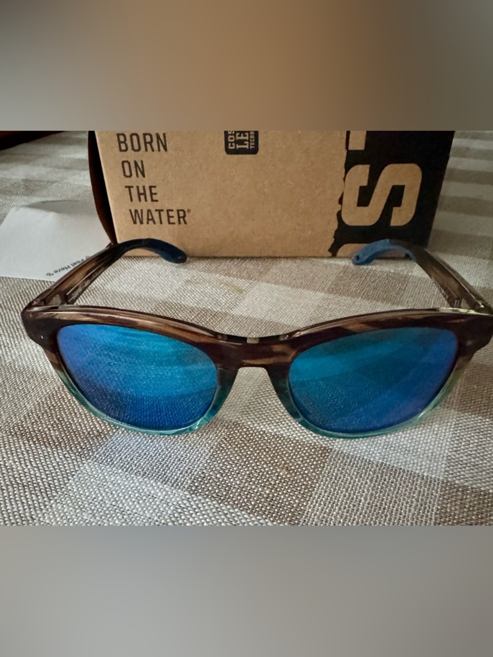 Costa Aleta Sunglasses - Tortoiseshell Frame with Blue polarized lenses. - Picture 2 of 11